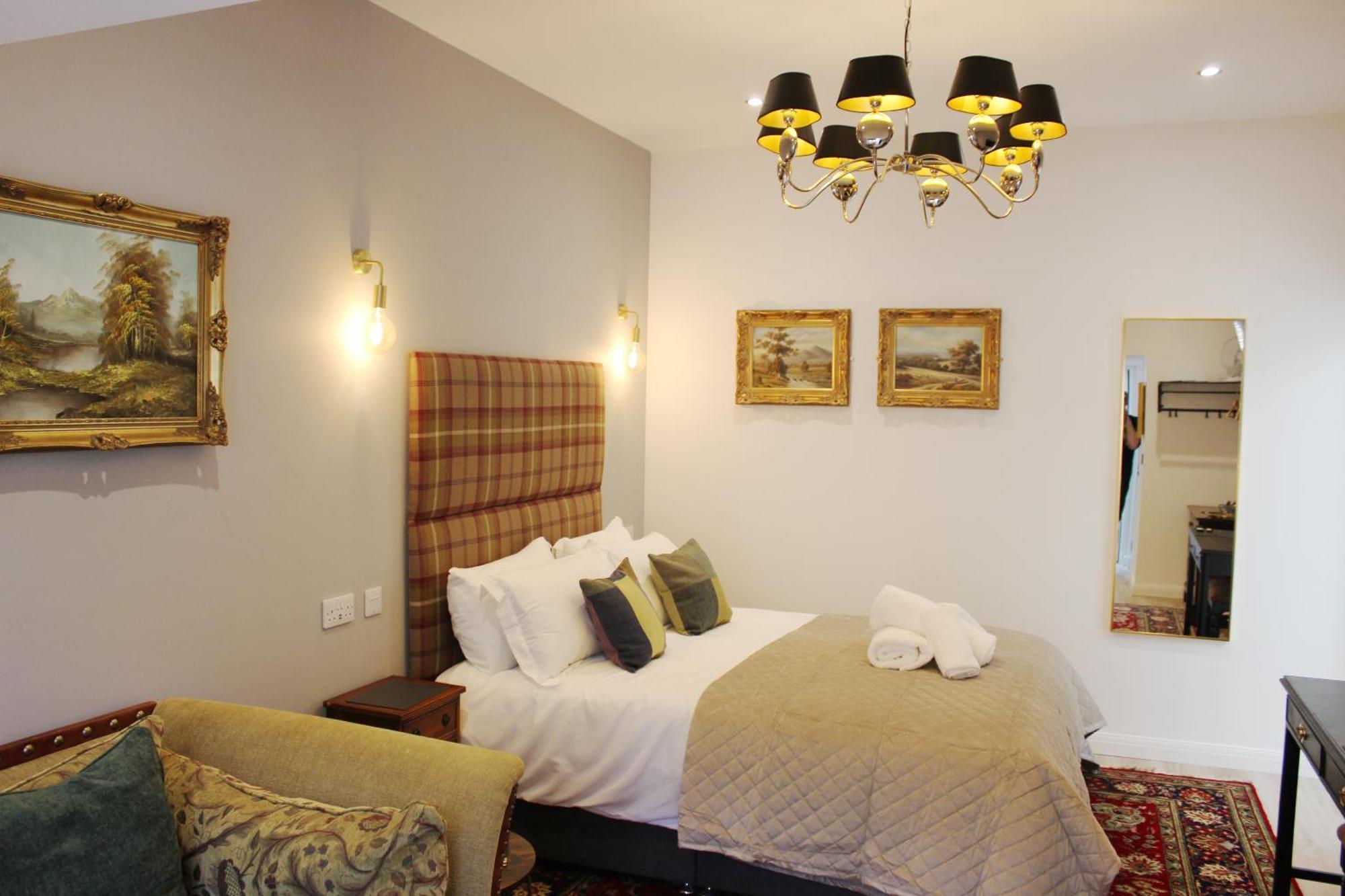 Conon Hotel Dingwall Exterior photo